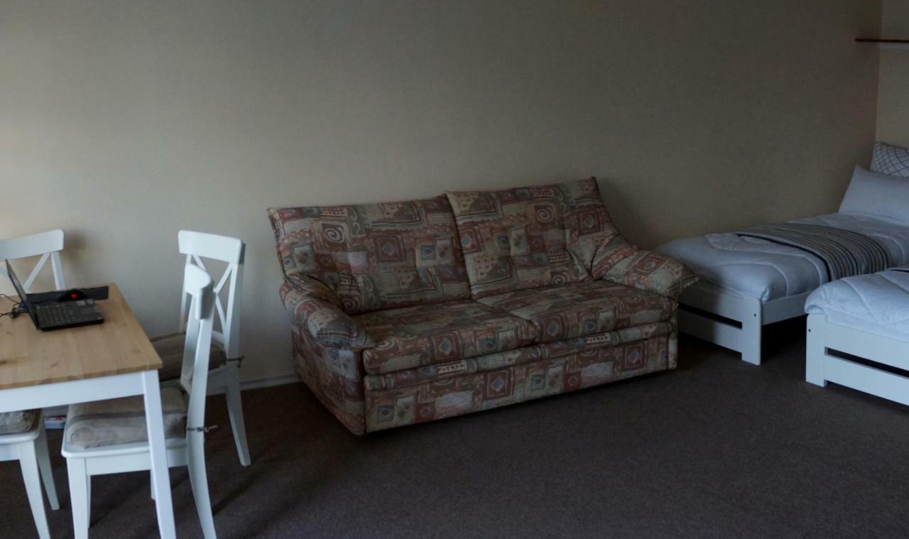 Sunny 1-room Near Railway Station *