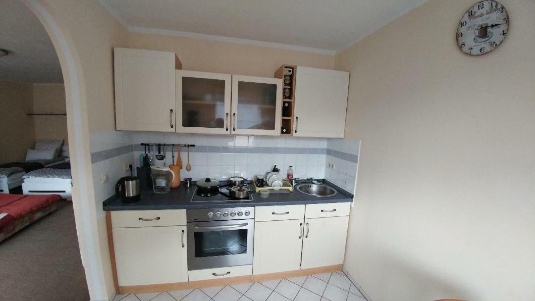 Apartment Sunny 1-room Near Railway Station